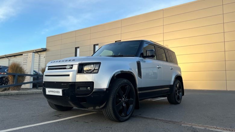 Land Rover Defender 3.0 D250 X-Dynamic SE 110 5dr Auto Diesel Estate